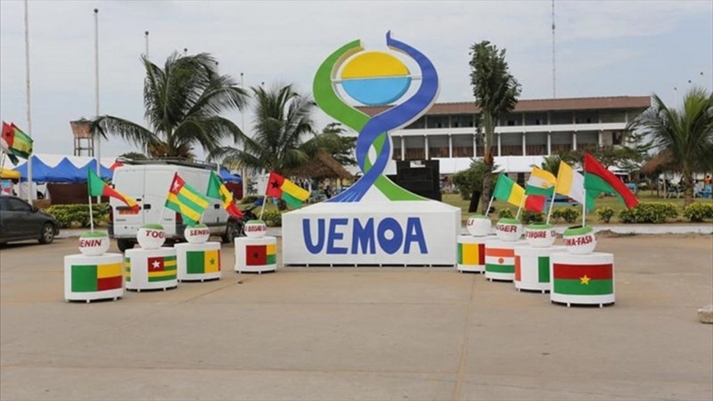 UEMOA réduction attendue à 3,2 % du PIB en 2026
