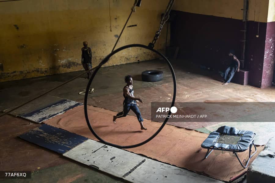 Guinée : le cirque comme levier d’espoir pour des jeunes défavorisés