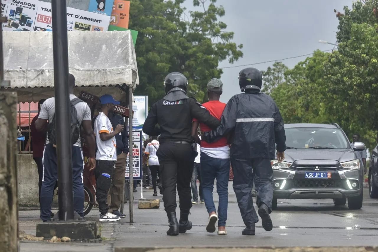 Côte d’Ivoire : 32 manifestants condamnés à trois ans de prison
