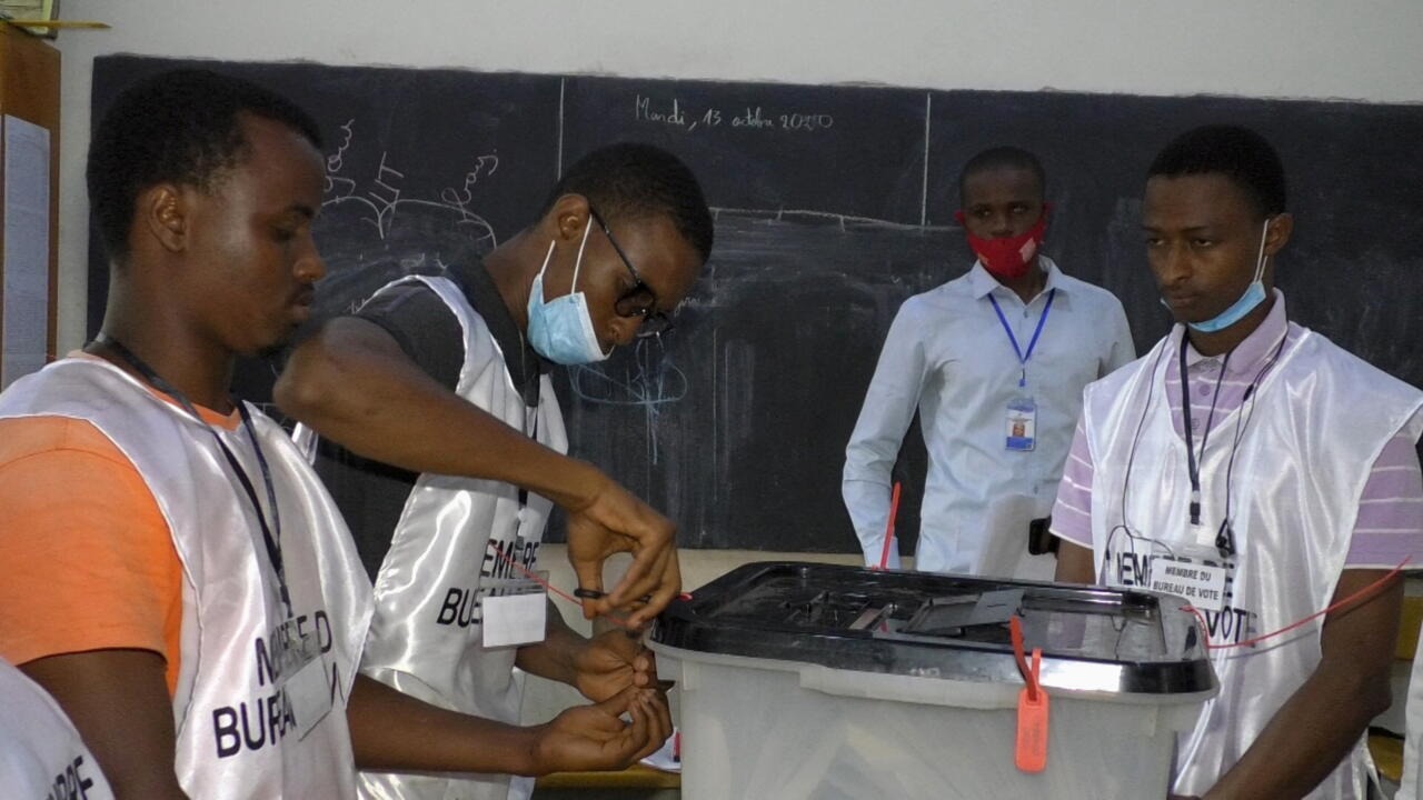 Guinée : neuf candidats retenus pour la présidentielle de décembre