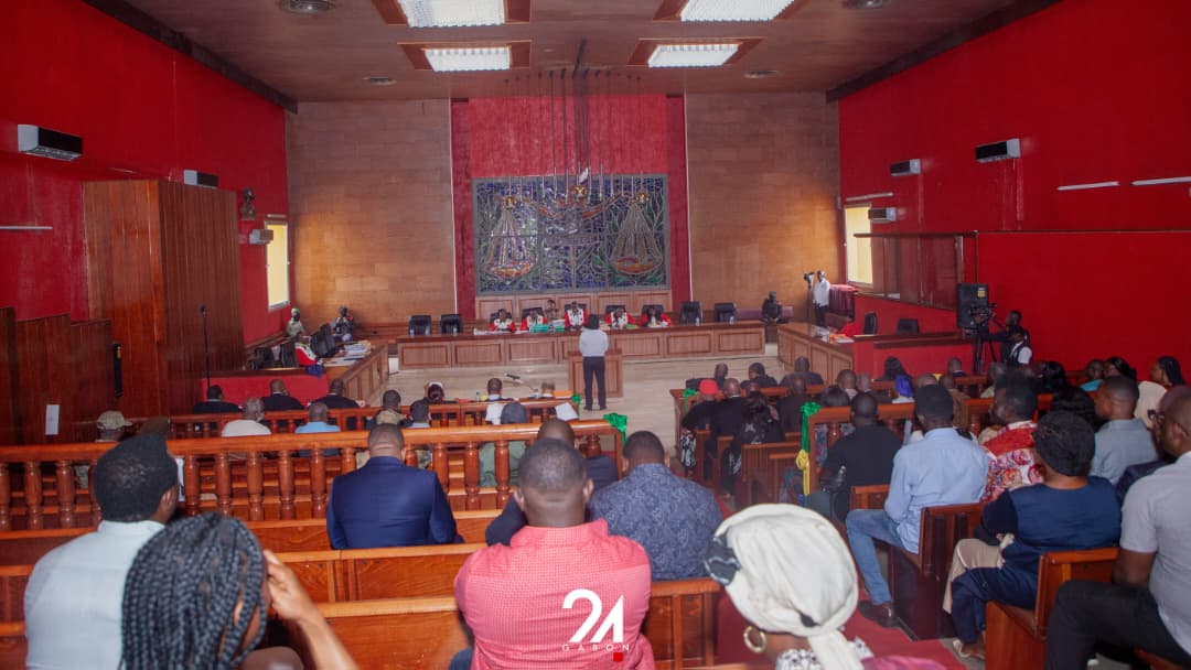 Gabon : le parquet demande jusqu’à quinze ans de prison pour huit des dix co-accusés des Bongo