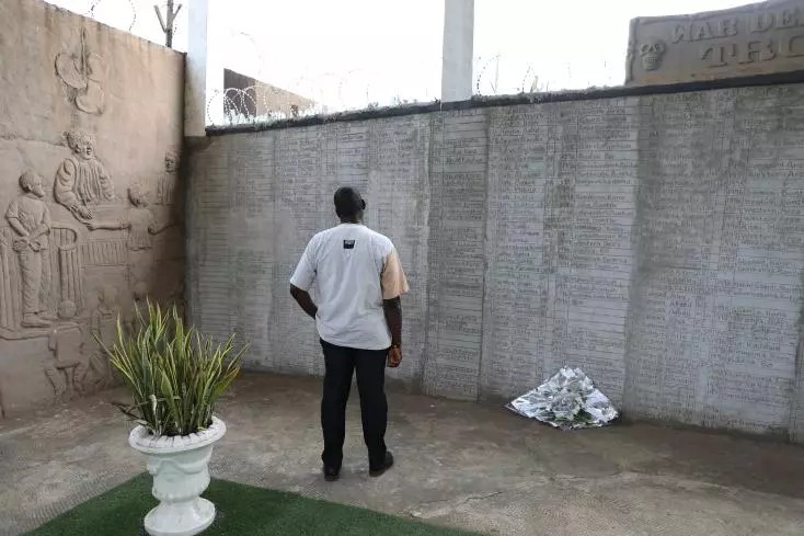 Sierra Leone : Julius Maada Bio présente ses excuses aux victimes de la guerre civile