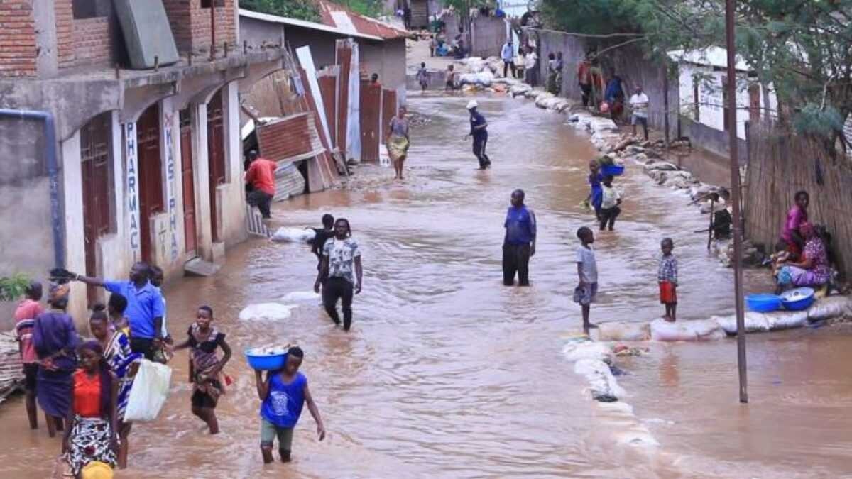 Mozambique : plus de 327 000 personnes déplacées à cause des inondations