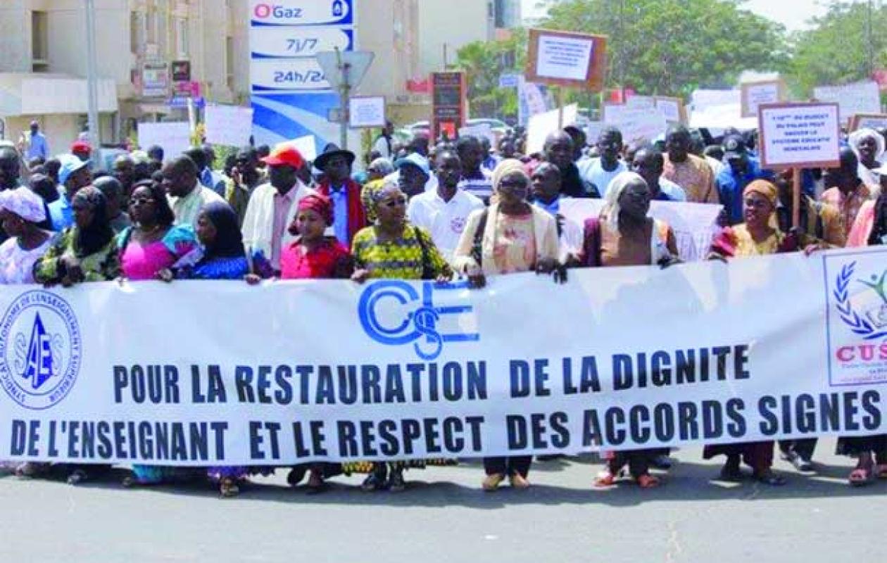 Sénégal : les salaires des enseignants en grève coupés