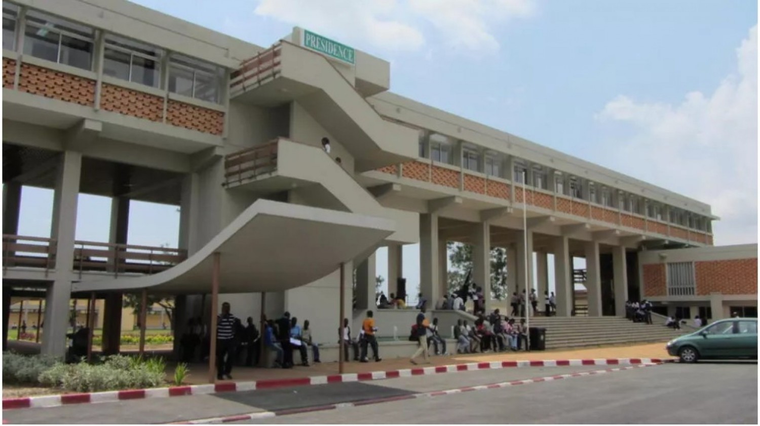 Côte d’Ivoire : renforcement de l’enseignement des sciences avec 2 000 nouveaux postes