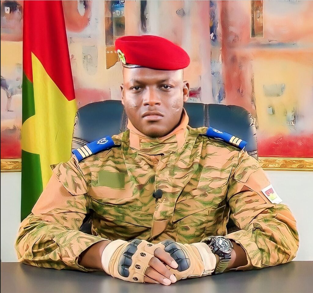 Burkina Faso : la junte durcit le ton dans un contexte de vulnérabilité accrue