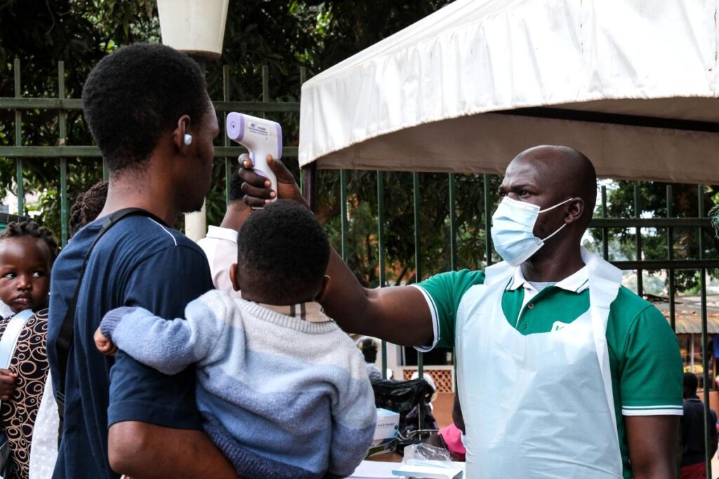 Virus Ebola : l'OMS place la RD Congo et l'Ouganda en état d'urgence sanitaire internationale