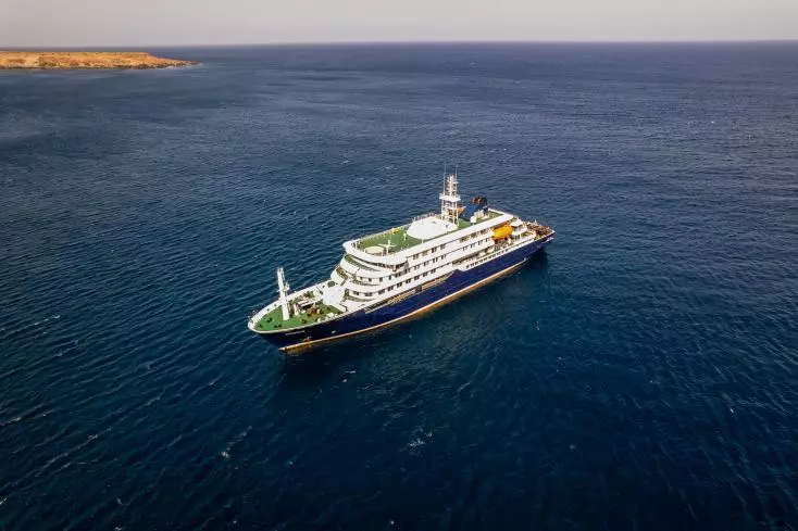 Cap-Vert : trois morts et un foyer d'hantavirus clouent le MV Hondius en pleine mer
