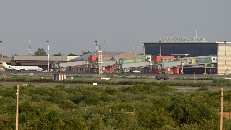 Niger : des tirs aux portes de l’aéroport de Niamey, la menace jihadiste ressurgit