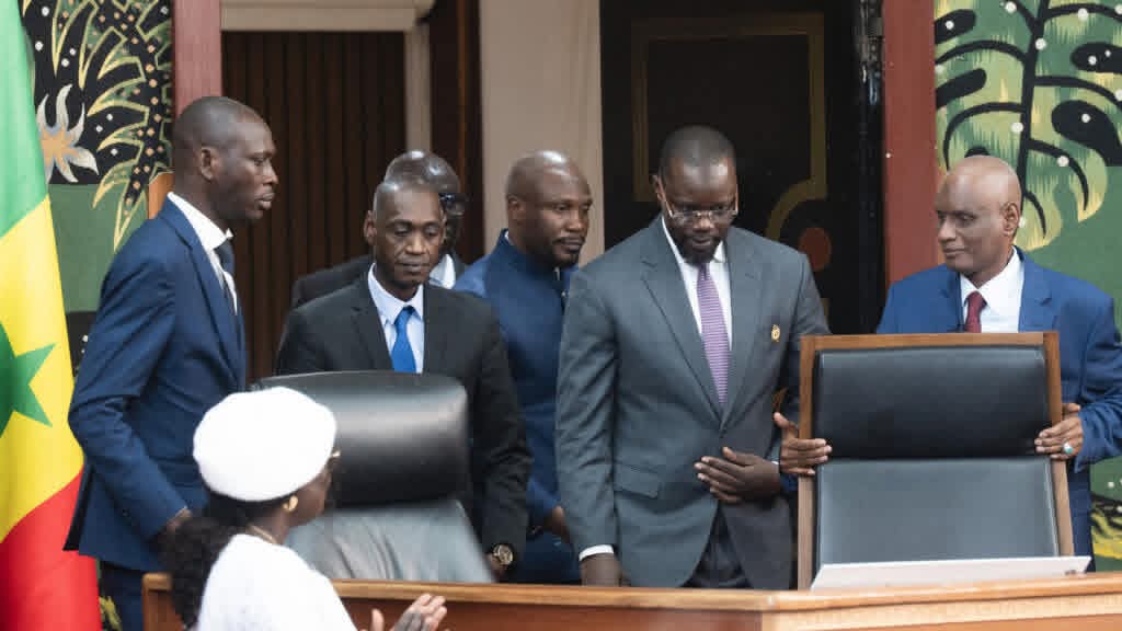 Sénégal : la réforme constitutionnelle provoque de vives tensions au Parlement