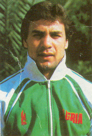 Le 16 juin 1982 à Gijón, l’Algérie terrasse la RFA championne d’Europe (2-1). Rabah Madjer ouvre le score, (Coupe du monde)
