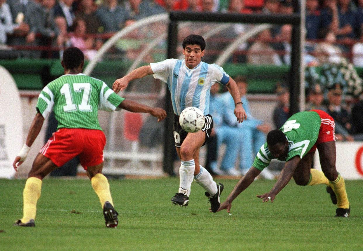8 juin 1990, San Siro. Le Cameroun terrasse l’Argentine de Diego Maradona lors du match d’ouverture de la (Coupe du monde)
