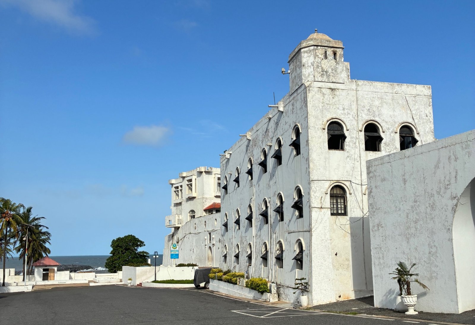 Château d'Osu (Fort Christiansborg) à Accra, Ghana — justice réparatrice
