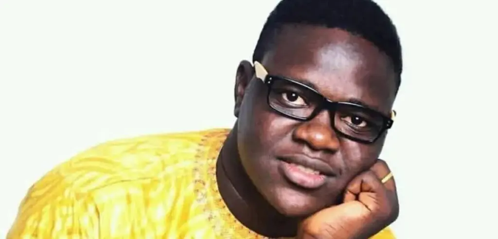 Côte d’Ivoire : le cyberactiviste malien Aziz Maïga maintenu en détention à Abidjan