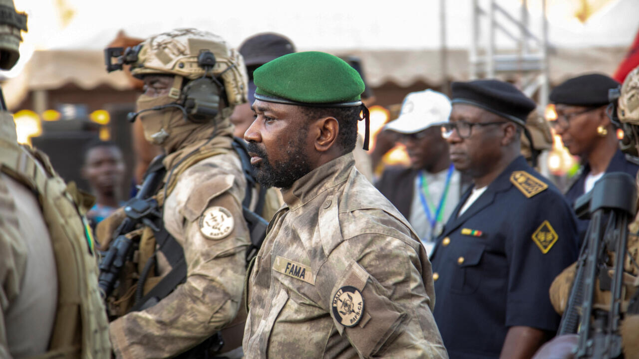 Mali : la junte suspend l'émission «Allô Klédu» pour deux mois