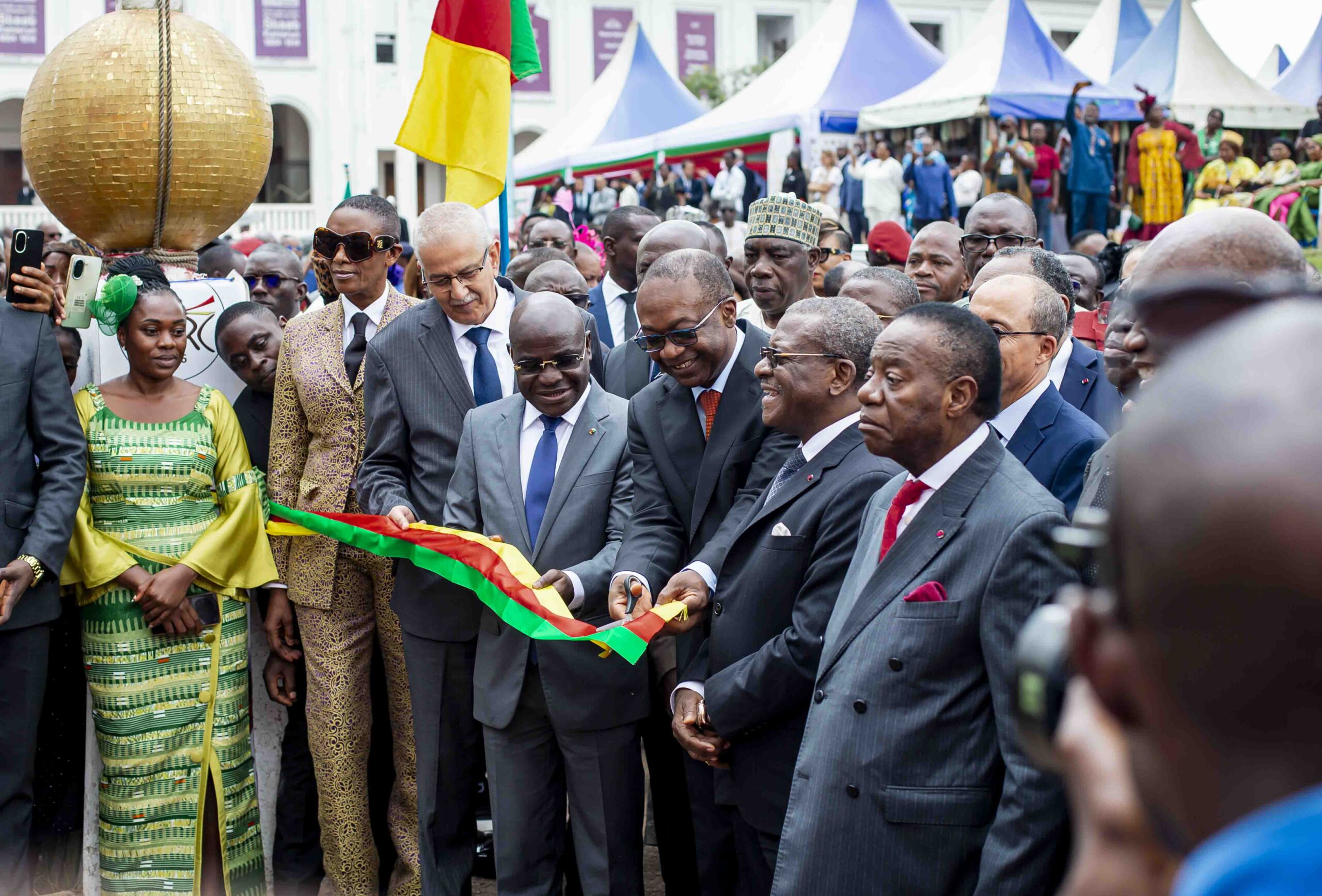 artisanat ivoirien — 9ᵉ Salon international de l’artisanat du Cameroun (SIARC) : le ministre Ibrahim Kalil Konate partag