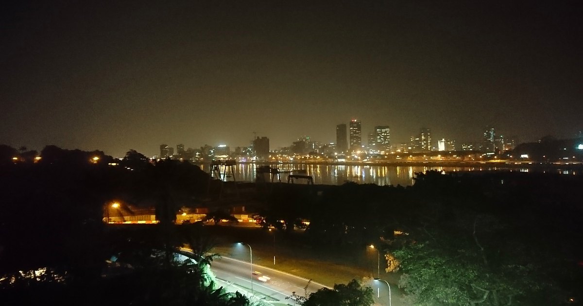 Le quartier du Plateau à Abidjan, de nuit
