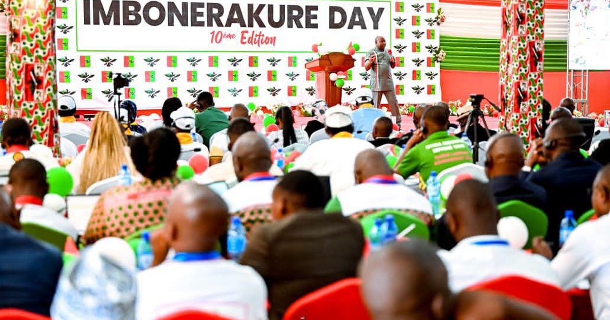 jeunesse burundaise — Burundi : Le Président Ndayishimiye appelle la jeunesse à l’innovation et à la responsabilité
