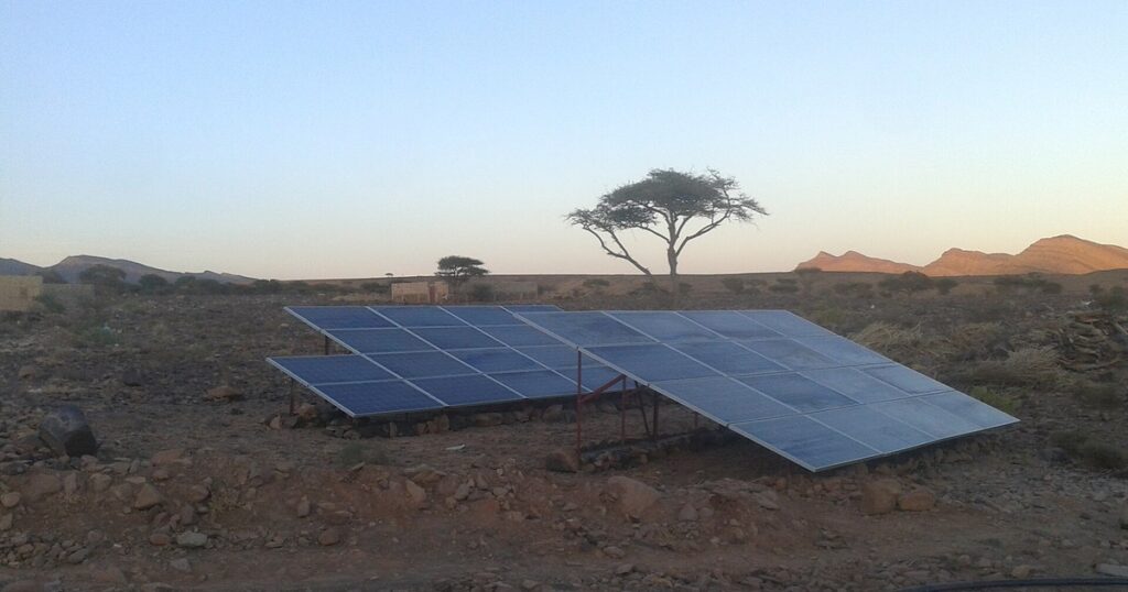 Installation solaire hors réseau en zone rurale, projet type dont la bancabilité conditionne le financement