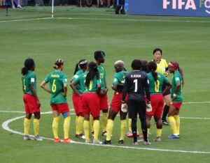 Les Lionnes indomptables du Cameroun, vainqueures de la CAN féminine 2026, réunies sur la pelouse