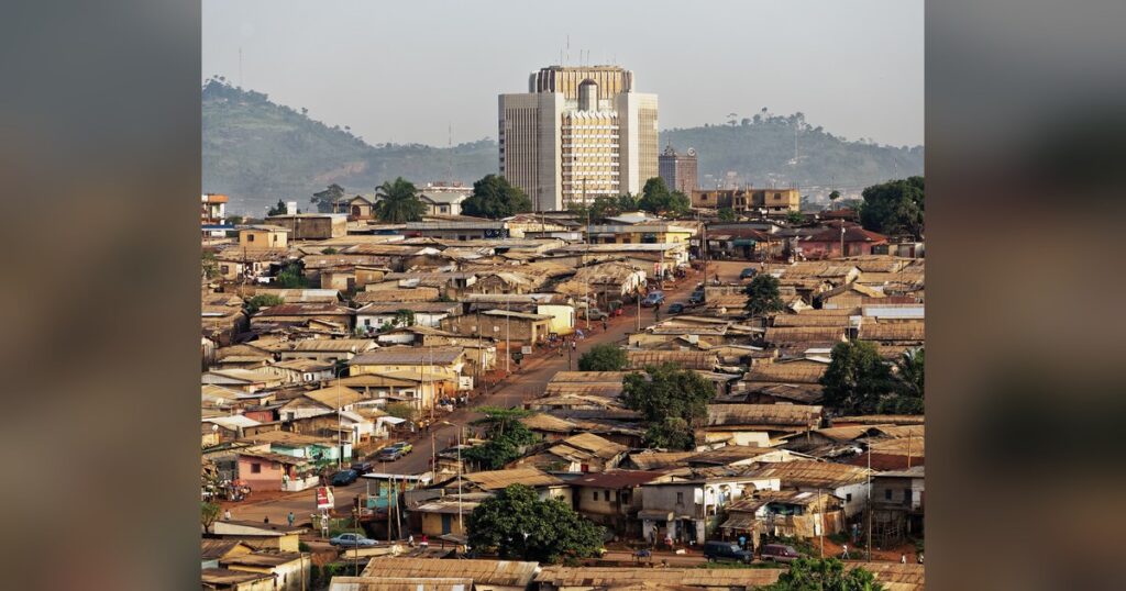 Siège de la BEAC à Yaoundé, banque centrale du marché des titres publics de la dette CEMAC