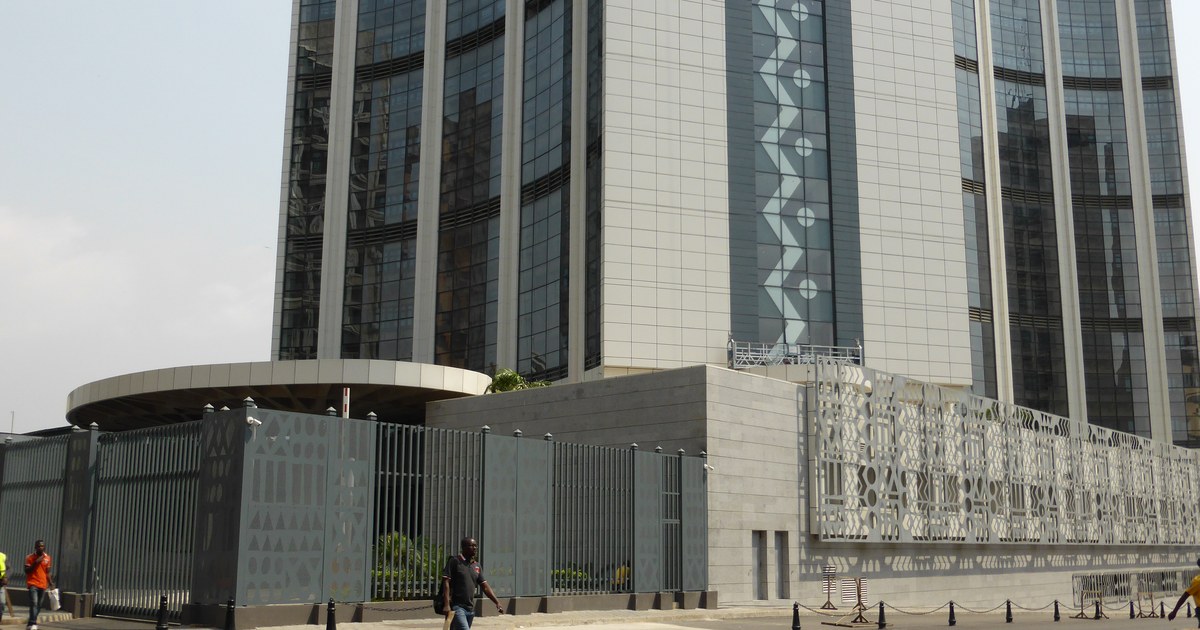 Siège de la BAD à Abidjan, institution qui alerte sur l'État actionnaire de General Bank of Cameroon