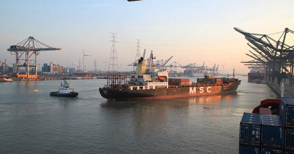 Le port d'Anvers, premier entrepôt mondial de café vert, où transite le café africain