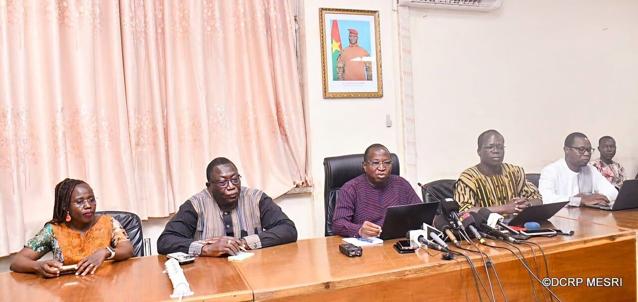 normalisation académique — Burkina Faso : Normalisation des années académiques : 99,69 % des filières à jour dans les Un