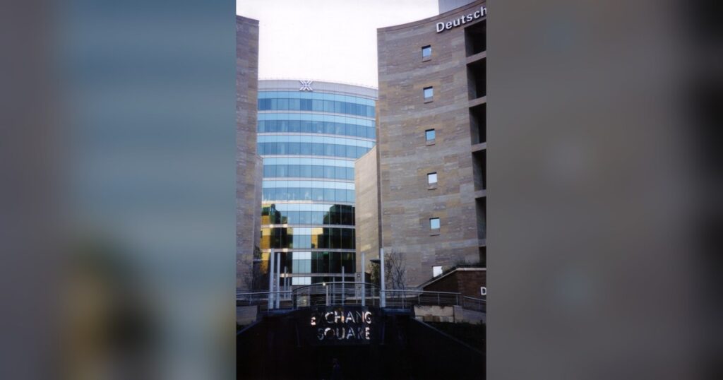 Siège d'une bourse africaine, illustration de l'IPO Dangote inaccessible depuis les places d'Afrique centrale