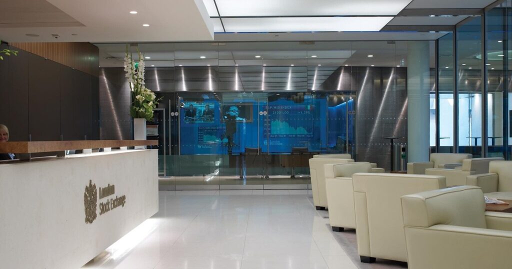 Hall de la Bourse de Londres, où Airtel Money prépare son introduction en Bourse