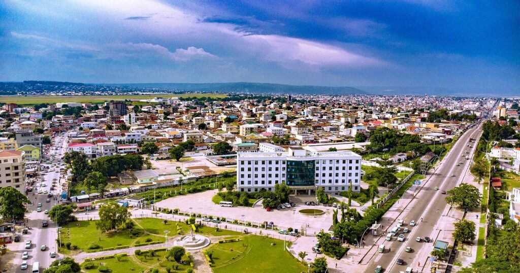 Vue aérienne de Brazzaville, ville du siège de la banque dont la note BDEAC chez Moody's reste Ba3