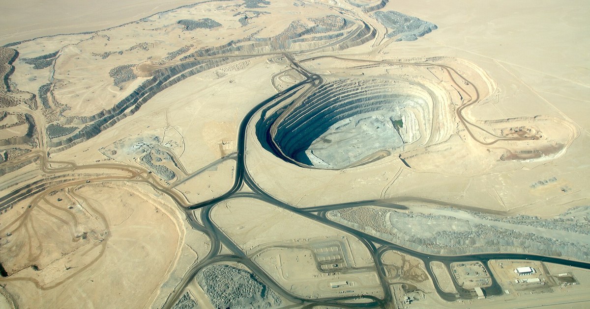 Vue aérienne de la mine d'uranium de Husab, dans le désert du Namib : l'uranium de Namibie attire les capitaux chinois