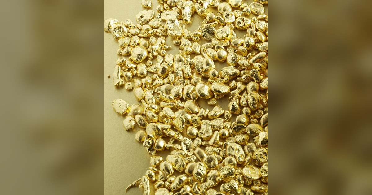 Granulés d'or fin, matière dont l'origine soudanaise disparaît au raffinage