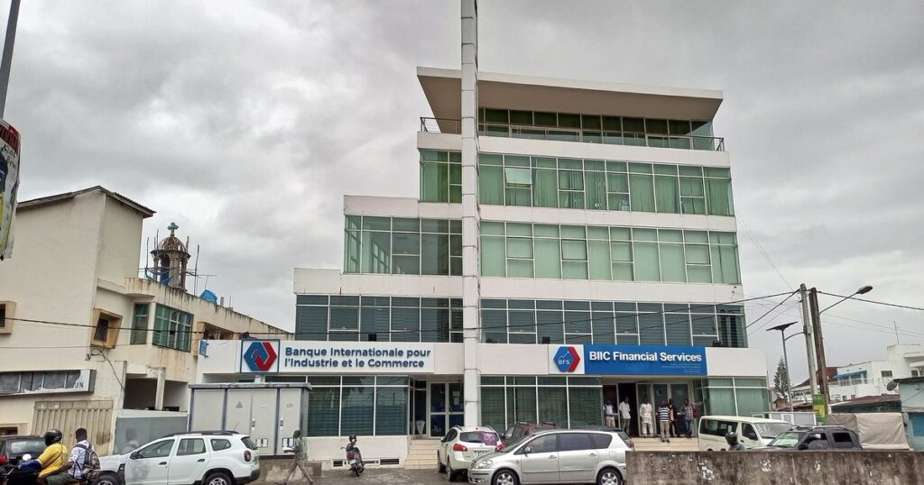 Immeuble de la BIIC à Cotonou, banque béninoise dont l'action BIIC a reculé de 15,83 % à la BRVM