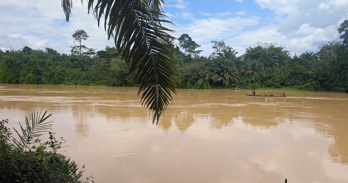 La rivière Pra au Ghana, rendue boueuse par l'orpaillage illégal, au cœur de la sécurité minière du Ghana