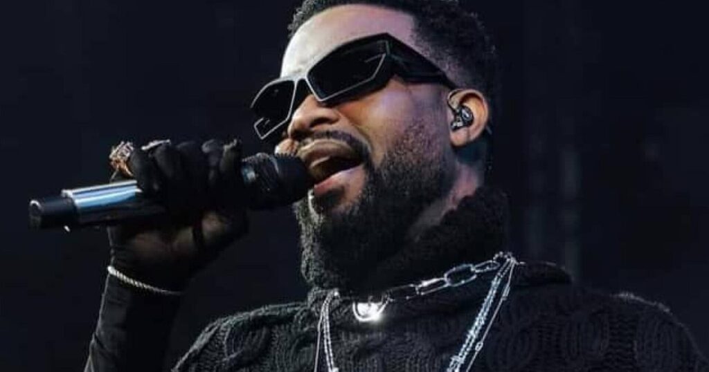 Fally Ipupa en concert, nommé ambassadeur de Visa Pay en RDC