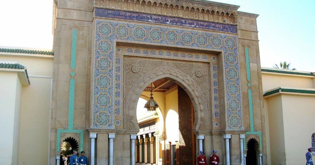 Porte du Palais royal de Rabat, où le gouvernement dont Madiha Khayr faisait partie a été nommé le 16 octobre 2026