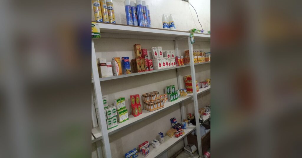 Rayonnages de médicaments importés : la dépendance pharmaceutique de l'Afrique en chiffres