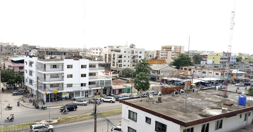 Vue de Cotonou, capitale économique du Bénin, qui emprunte 500 millions d'euros avec une garantie du FAD