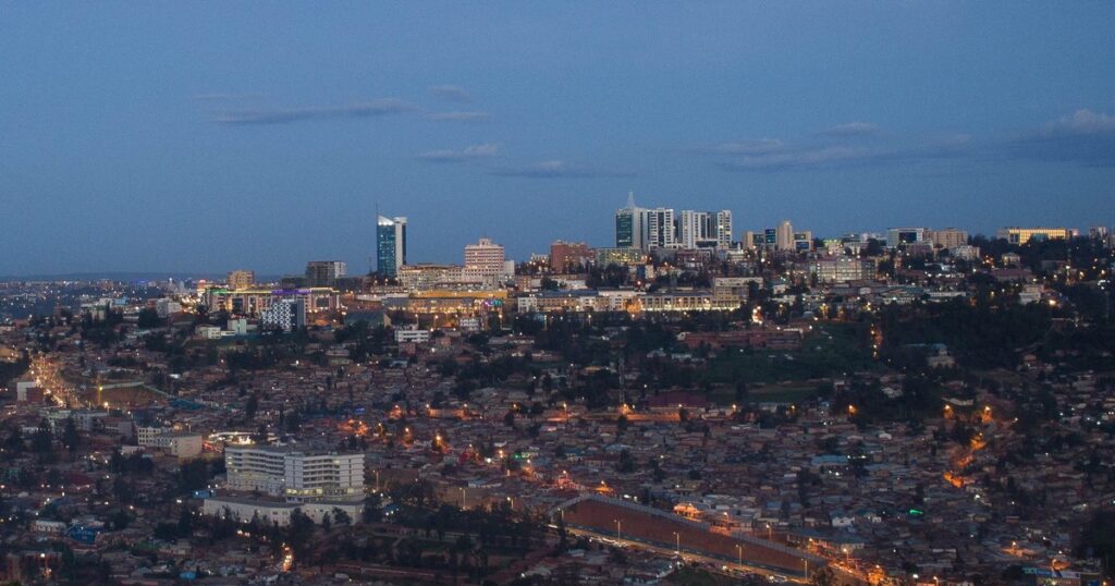 Vue de Kigali, capitale du Rwanda, où siège l'Agence africaine du médicament