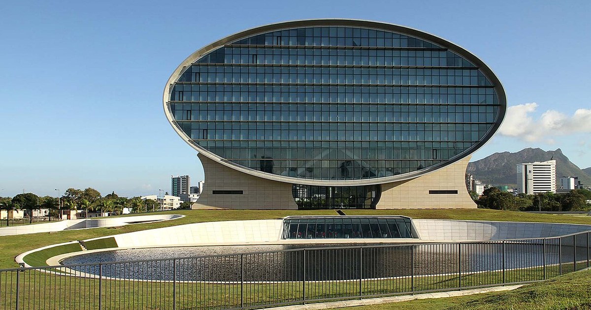 Siège de la MCB à Ébène, pôle d'affaires de Maurice, 1re d'Afrique en capacités productives selon la CNUCED