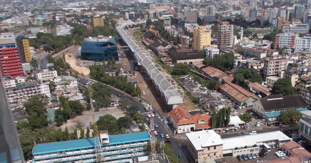 Tanzanie Turquie : la gare SGR de Dar es Salaam et le viaduc du rail construit par Yapı Merkezi