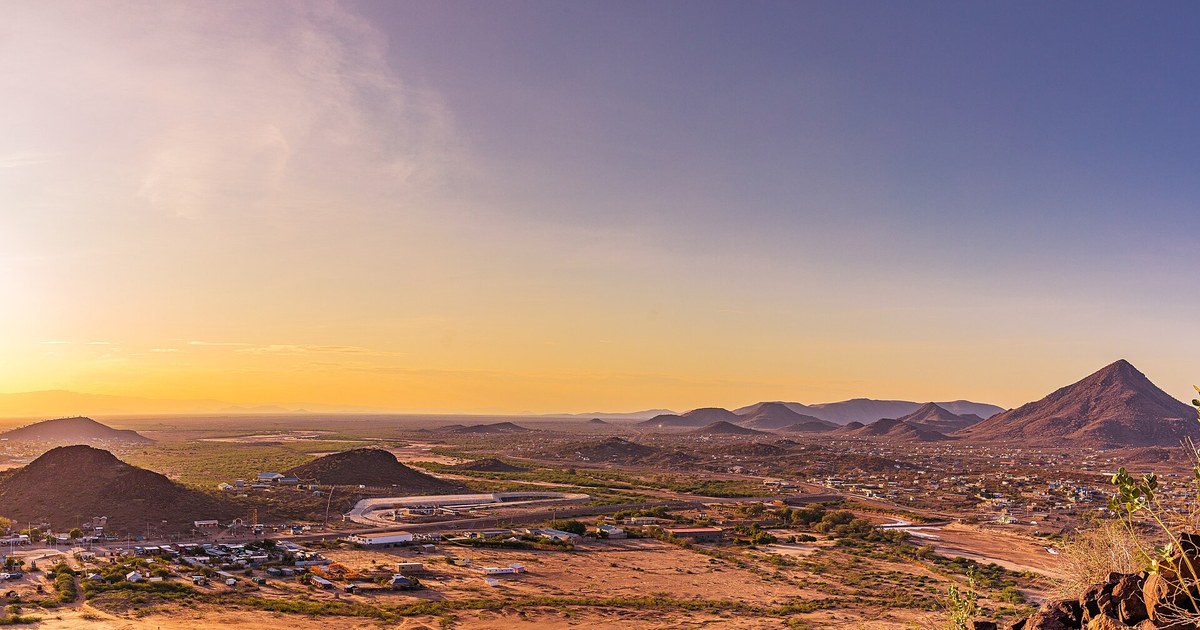 Lodwar, chef-lieu du comté de Turkana au Kenya, au coucher du soleil, région du projet de pétrole de Turkana