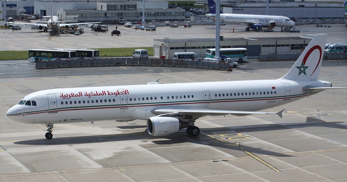 Un Airbus A321 de Royal Air Maroc sur le tarmac, symbole de la présence d'Airbus au Maroc