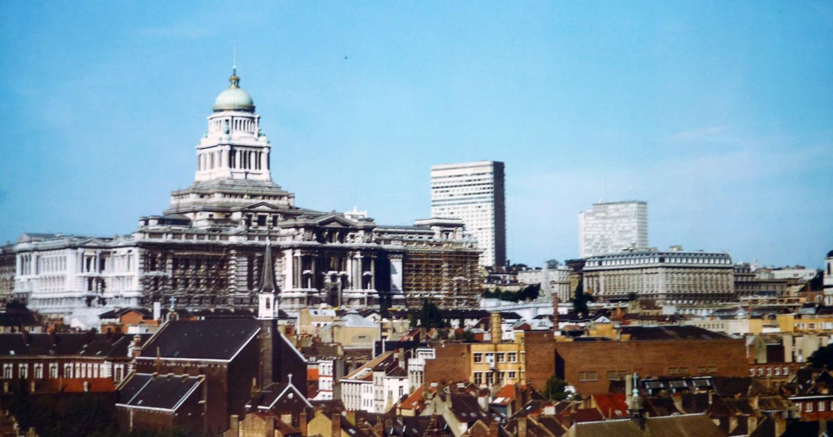 Le Palais de justice de Bruxelles dominant les toits de la ville, photo d'archives illustrant les perquisitions en Belgique