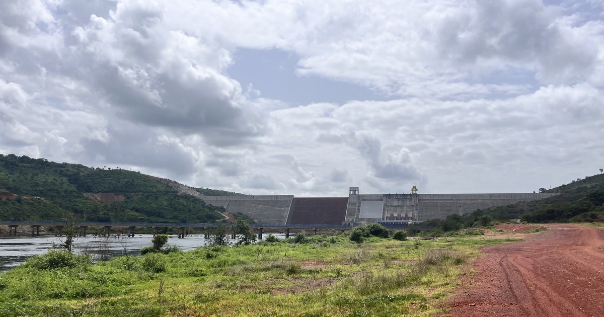 Barrage hydroélectrique de Souapiti en Guinée, symbole du défi électrique de la transformation des minerais africains