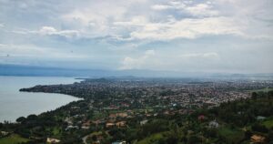 Goma, où Joseph Kabila a pris la tête du FRN, vue depuis les collines de Rubavu au bord du lac Kivu